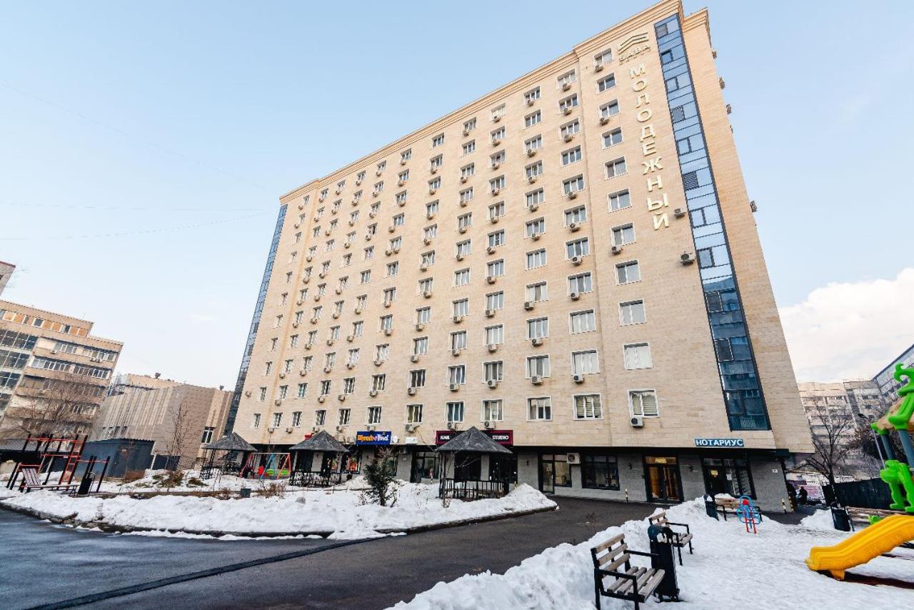 жк молодёжный рядом с арбатом Apartment Almaty